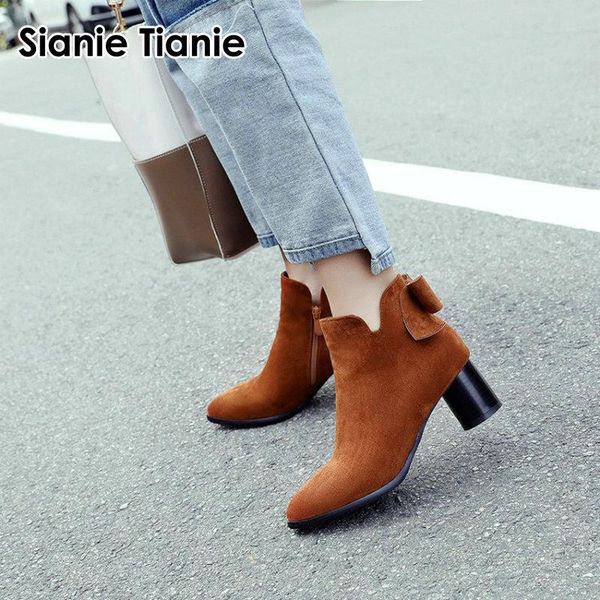 sianie tianie 2020 round heel pumps faux suede leather winter boots for woman fashion ankle boots with bowtie knot size 33-47, Black
sianie tianie 2020 round heel pumps faux suede leather winter boots for woman fashion ankle boots with bowtie knot size 33-47, Black