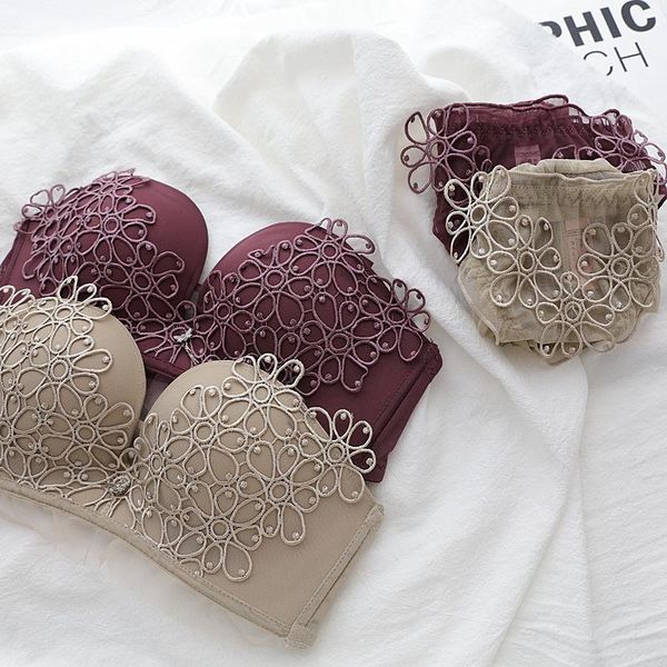 new 3d embroidery floral women underwear mesh lace thicken push up bra set adjustable wireless brassiere and panties set1, Red;black
new 3d embroidery floral women underwear mesh lace thicken push up bra set adjustable wireless brassiere and panties set1, Red;black