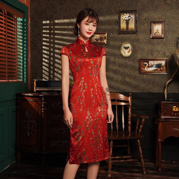 new red rayon short chinese traditional women qipao vintage oriental female cheongsam novelty chinese formal dress s - 5xl
new red rayon short chinese traditional women qipao vintage oriental female cheongsam novelty chinese formal dress s - 5xl