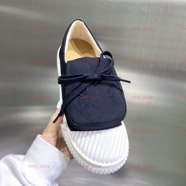 2021 new luxe cotton canvas white casual shoes non-slip lace-up casual skateboard shoes size 36-44, Black;red
2021 new luxe cotton canvas white casual shoes non-slip lace-up casual skateboard shoes size 36-44, Black;red