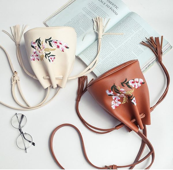 vintage mini bags spring and summer tassel cutout bucket bag women's handbag shoulder bag bucket national
vintage mini bags spring and summer tassel cutout bucket bag women's handbag shoulder bag bucket national