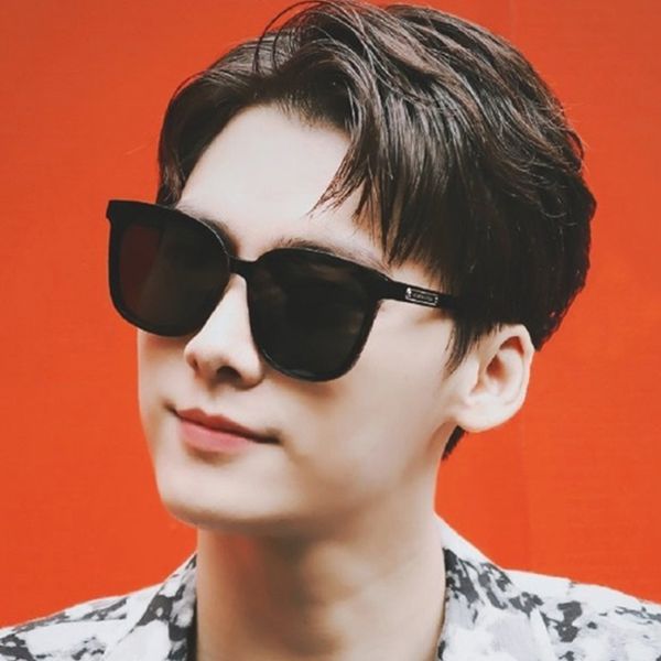 korean brand design gentle dream visit sunglasses acetate square polarizing lenses sun glasses with brand case, White;black
korean brand design gentle dream visit sunglasses acetate square polarizing lenses sun glasses with brand case, White;black