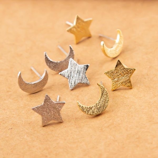 star-moon asymmetric metal earrings for modern girl simple declaration earrings party gifts, Golden;silver
star-moon asymmetric metal earrings for modern girl simple declaration earrings party gifts, Golden;silver