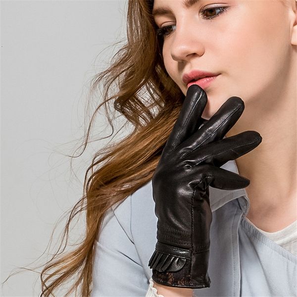 woman lambskin gloves ms. genuine leather gloves winter plus velvet thicken warm korean pleated lace five finger wl07, Blue;gray
woman lambskin gloves ms. genuine leather gloves winter plus velvet thicken warm korean pleated lace five finger wl07, Blue;gray