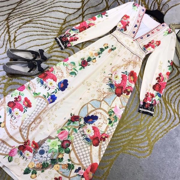 12.28 2021 autumn new fashion holiday long dress vintage print v-neck lantern sleeve split dress women, Black;gray
12.28 2021 autumn new fashion holiday long dress vintage print v-neck lantern sleeve split dress women, Black;gray