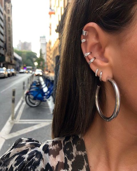new arrival smooth 6*45mm big earring women simple exquisite wedding party noble trendy elegant fashion jewelry, Golden;silver
new arrival smooth 6*45mm big earring women simple exquisite wedding party noble trendy elegant fashion jewelry, Golden;silver