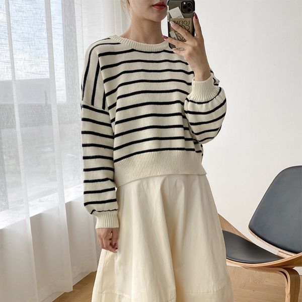 autumn and winter new korean chic pullover sweatersweaterlanguid soft waxy design stripe sweater pullover loose and versatile knitted to, White;black
autumn and winter new korean chic pullover sweatersweaterlanguid soft waxy design stripe sweater pullover loose and versatile knitted to, White;black