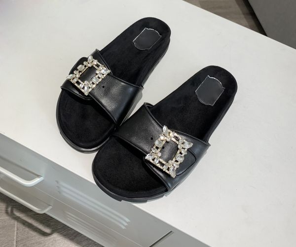 2020 new summer water diamond square button flat bottom sandals, net red one line style, women's fashionable and versatile slippers, Black 
2020 new summer water diamond square button flat bottom sandals, net red one line style, women's fashionable and versatile slippers, Black