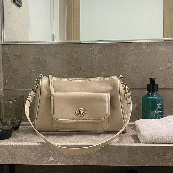 niche bag female 2020 autumn and winter new retro underarm bag simple and versatile one-piece diagonal
niche bag female 2020 autumn and winter new retro underarm bag simple and versatile one-piece diagonal