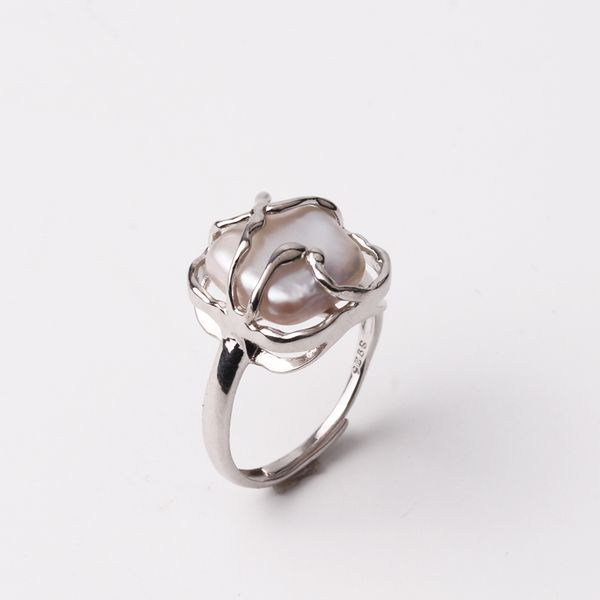 925 sterling silver ring hollow line square natural baroque pearl cold style light luxury fashion net red jewelry accessories
925 sterling silver ring hollow line square natural baroque pearl cold style light luxury fashion net red jewelry accessories