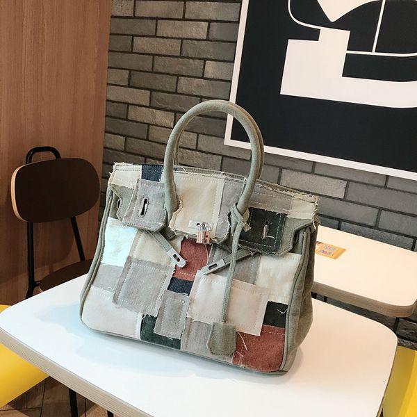 fashion brand ins net red same canvas with foreign patch elements splicing portable one shoulder messenger bag
fashion brand ins net red same canvas with foreign patch elements splicing portable one shoulder messenger bag