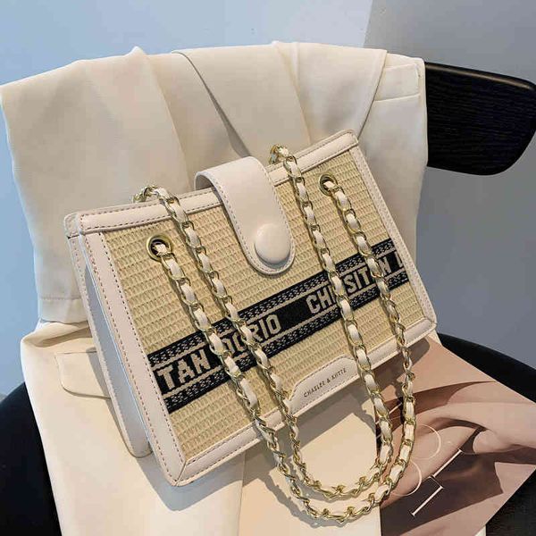 2022 latest models handbag wholesale fashion summer creative personalized woven contrast letter chain women's one shoulder, Black;red
2022 latest models handbag wholesale fashion summer creative personalized woven contrast letter chain women's one shoulder, Black;red