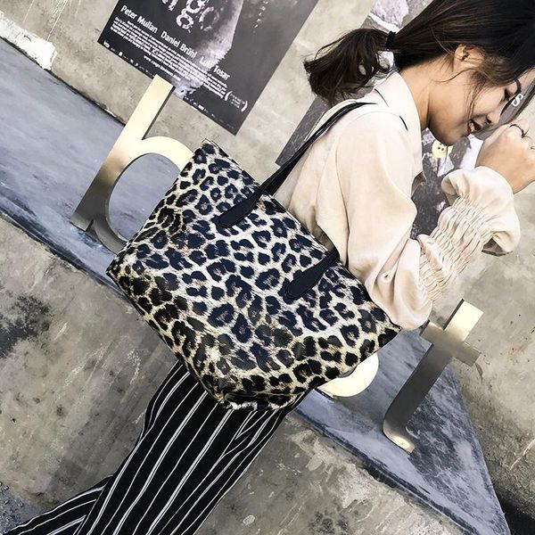 мода кожа leopard pattern женщин сумка 2020 большие плечи shopper bag lady элегантная кожаная сумочка sac
мода кожа leopard pattern женщин сумка 2020 большие плечи shopper bag lady элегантная кожаная сумочка sac