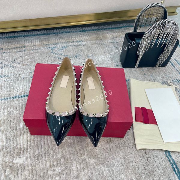 2022 designer roman stud slide sandal women high heels nappa rivet flat slippers ladies wedding summer shoes big, Black;red
2022 designer roman stud slide sandal women high heels nappa rivet flat slippers ladies wedding summer shoes big, Black;red