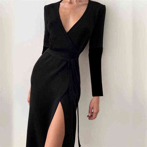 woman's dress wind 2022 autumn and winter women's wear sleeve v-neck high split leg long slim dress, Black;gray
woman's dress wind 2022 autumn and winter women's wear sleeve v-neck high split leg long slim dress, Black;gray