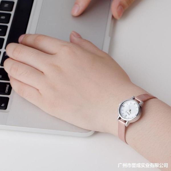 individual fashion and simple women's watch trend small watch female students diamond diamond glass, Slivery;brown
individual fashion and simple women's watch trend small watch female students diamond diamond glass, Slivery;brown
