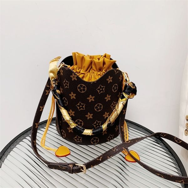 76% off bag women's spring new one shoulder diagonal hand fashion decor trend versatile bag
76% off bag women's spring new one shoulder diagonal hand fashion decor trend versatile bag