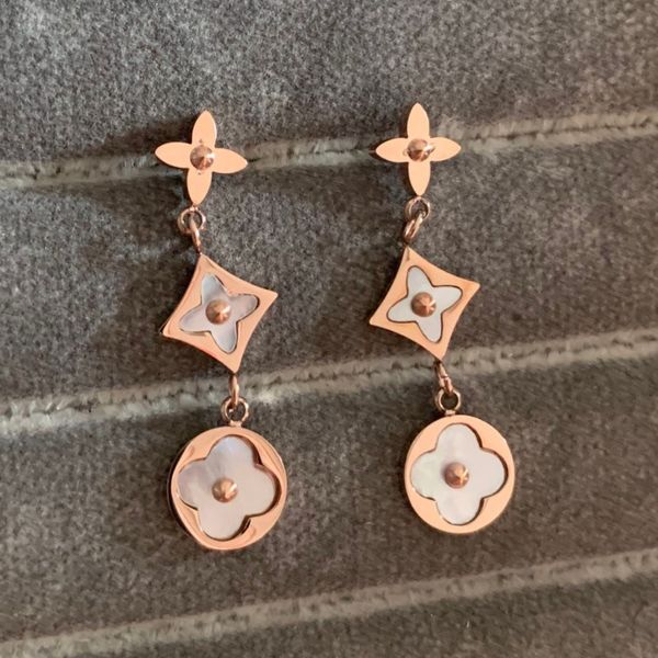 2021 new deluxe flower wedding jewelry 316l stainless steel 18k rose gold stamp letter opal long dangle earrings drop for women girls, Slivery;golden
2021 new deluxe flower wedding jewelry 316l stainless steel 18k rose gold stamp letter opal long dangle earrings drop for women girls, Slivery;golden