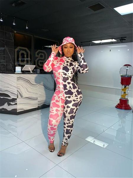 cow pattern print patchwork jumpsuit rompers one-piece 2020 women deep v-neck long sleeve zip up jumpsuit club streetwear, Black;white
cow pattern print patchwork jumpsuit rompers one-piece 2020 women deep v-neck long sleeve zip up jumpsuit club streetwear, Black;white