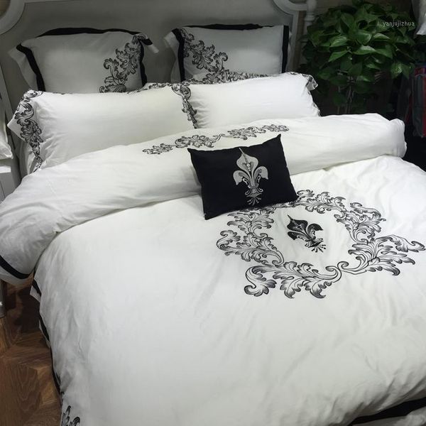 white embroidered bedding set luxury solid color princess duvet cover bed sheet egypt cotton wedding bedclothes bed sheet set1
white embroidered bedding set luxury solid color princess duvet cover bed sheet egypt cotton wedding bedclothes bed sheet set1