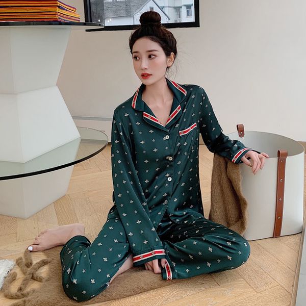 satin pajamas set women summer sleepwear pjs girls plus size loungewear homewear print long sleeve green night suit home clothes t200707, Black;red
satin pajamas set women summer sleepwear pjs girls plus size loungewear homewear print long sleeve green night suit home clothes t200707, Black;red