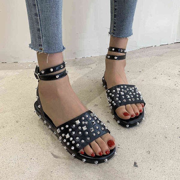 2022 summer new style fish mouth fashion one line taizhou large button nail women's flat sandals, Black
2022 summer new style fish mouth fashion one line taizhou large button nail women's flat sandals, Black