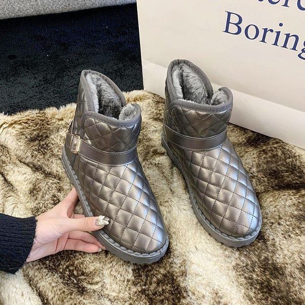 2020 winter super warm snow boots women slip on flat cotton shoes woman light waterproof ankle boots female white black
2020 winter super warm snow boots women slip on flat cotton shoes woman light waterproof ankle boots female white black