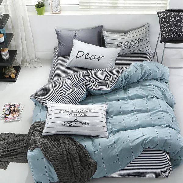 bedding sets pure cotton simple four-piece suit three-piece quilt cover dormitory bed sheet cover1
bedding sets pure cotton simple four-piece suit three-piece quilt cover dormitory bed sheet cover1