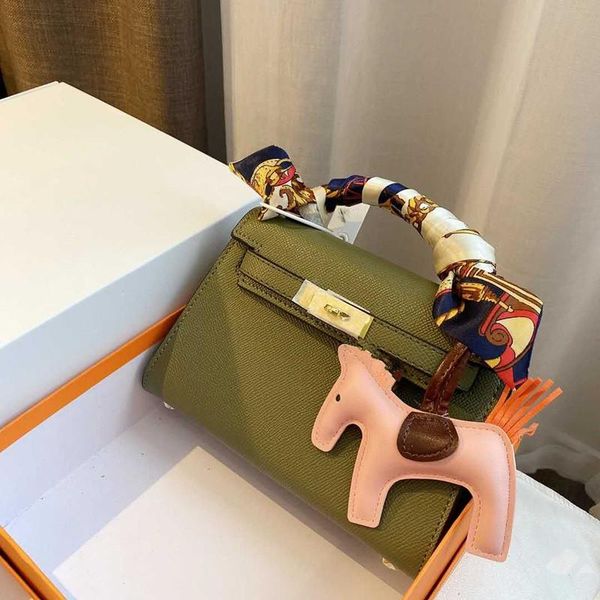 designer hand bags new women's handbag leather handbags fashion shoulder bag seller handbag cute lovely bag
designer hand bags new women's handbag leather handbags fashion shoulder bag seller handbag cute lovely bag