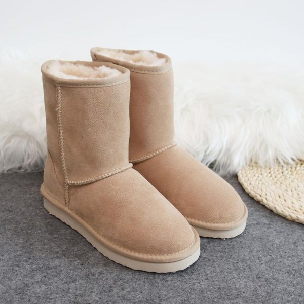 2020 stunning winter boots new shoes women snow boots cowhide genuine leather wool inside snow warm shoes, Black
2020 stunning winter boots new shoes women snow boots cowhide genuine leather wool inside snow warm shoes, Black