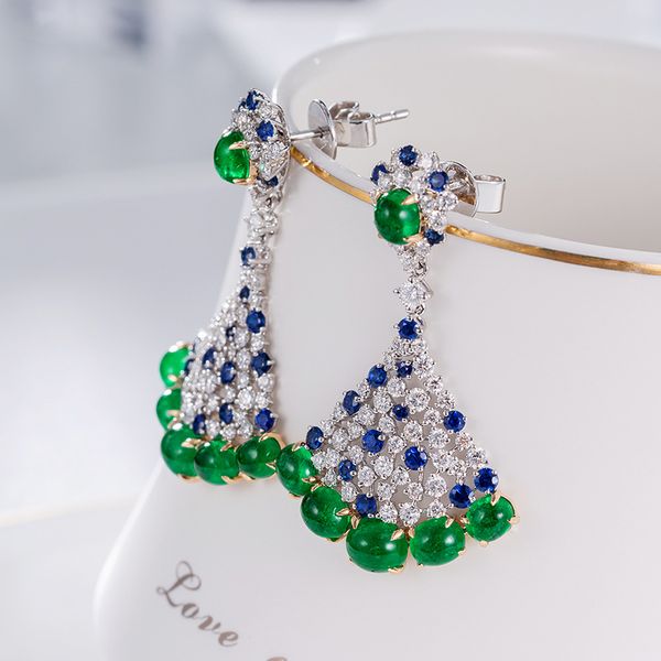 2022 fashion light luxury design super fairy earrings s925 silver needle emerald sapphire stud earrings for women fine jewelry, Golden;silver
2022 fashion light luxury design super fairy earrings s925 silver needle emerald sapphire stud earrings for women fine jewelry, Golden;silver