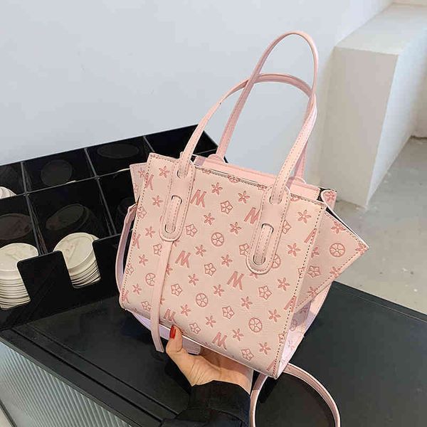 2022 factory wholesale handbag august texture portable vegetable basket bag female embossed bag
2022 factory wholesale handbag august texture portable vegetable basket bag female embossed bag