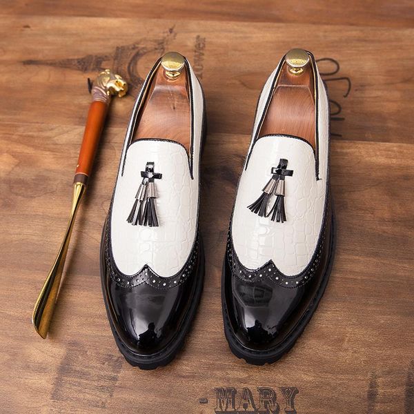 fashion men's shoes men dress shoes casual oxford for men patent leather tassel slip-on loafers male flats plus size 38-48, Black
fashion men's shoes men dress shoes casual oxford for men patent leather tassel slip-on loafers male flats plus size 38-48, Black