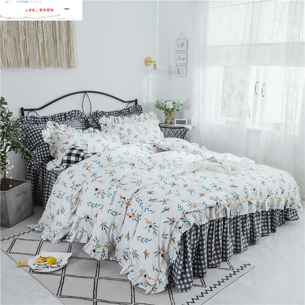 white lace princess wedding bedding sets home textile twin king fashion duvet cover set bed skirt pillowcases
white lace princess wedding bedding sets home textile twin king fashion duvet cover set bed skirt pillowcases