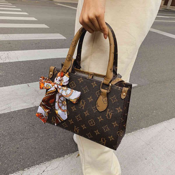 2022 factory outlet small single shoulder messenger hand quality simple texture old flower korean women's bag 0gg7
2022 factory outlet small single shoulder messenger hand quality simple texture old flower korean women's bag 0gg7