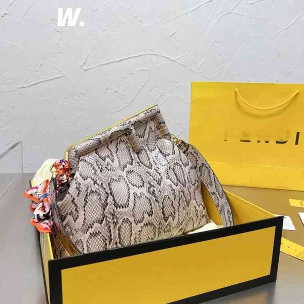 designer bags handbags f grab one shoulder msenger fashion celebrity lady white-collar dinner bag snake pattern bag
designer bags handbags f grab one shoulder msenger fashion celebrity lady white-collar dinner bag snake pattern bag