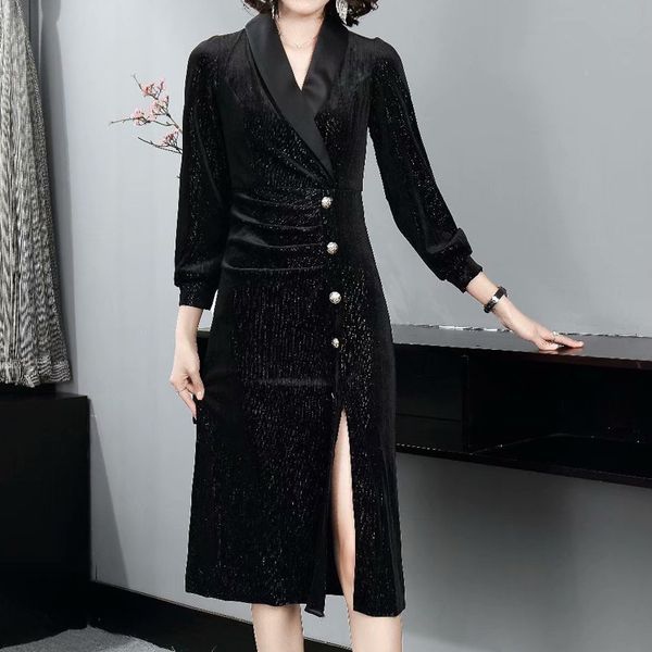 2021 new autumn style with low-cut v velvet long-sleeve thin tempers plied mid-length in women's high-quality clothes 564e, Black;gray
2021 new autumn style with low-cut v velvet long-sleeve thin tempers plied mid-length in women's high-quality clothes 564e, Black;gray