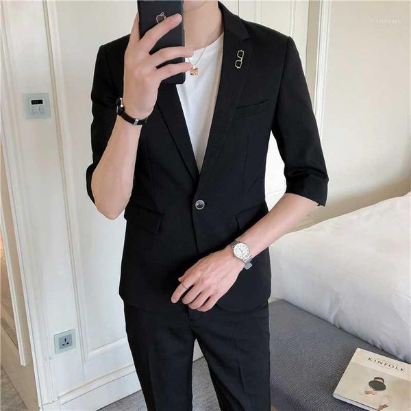 spring summer 2020 latest korean slim fashion half sleeve men's suit street casual handsome men's suit 2 pcs set homme1, White;black
spring summer 2020 latest korean slim fashion half sleeve men's suit street casual handsome men's suit 2 pcs set homme1, White;black