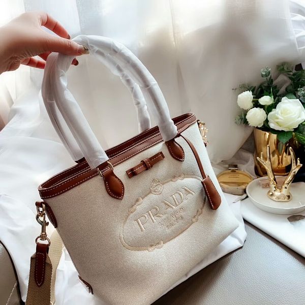 designer crossbody bag designer luxury handbag purses womens bags with letter fashion womens bag classic black and yellow color 123
designer crossbody bag designer luxury handbag purses womens bags with letter fashion womens bag classic black and yellow color 123