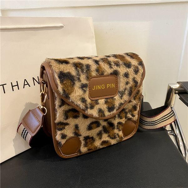 hbp classic women bags graffiti shoulder bag leopard grain plush chain hobo handbags square oblique cross lady tote crossbody messenger purs
hbp classic women bags graffiti shoulder bag leopard grain plush chain hobo handbags square oblique cross lady tote crossbody messenger purs