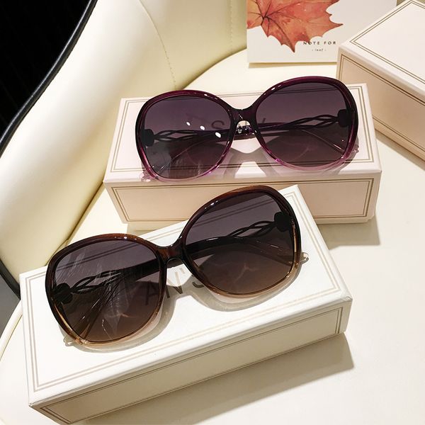 temperament female fashion street s2020 new long face elegant gradient color sunglasses korean version uv protection, White;black
temperament female fashion street s2020 new long face elegant gradient color sunglasses korean version uv protection, White;black