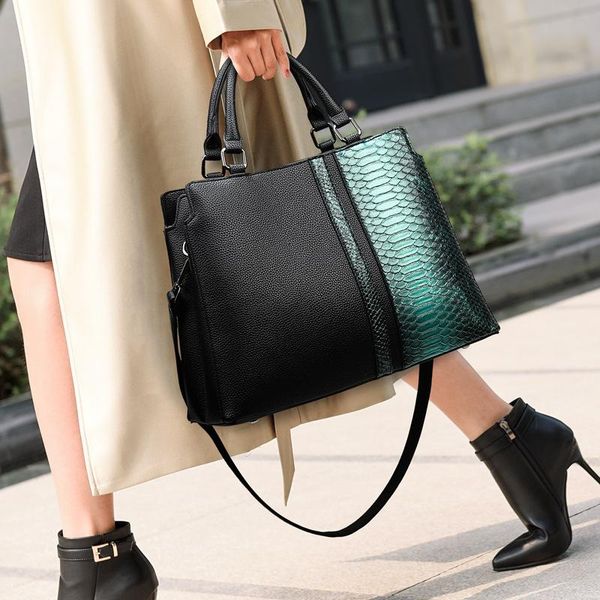 fashion alligator large capacity women handbags serpentine big snake crossbody bags pu leather ladies shoulder bag
fashion alligator large capacity women handbags serpentine big snake crossbody bags pu leather ladies shoulder bag