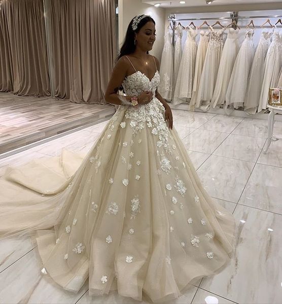 champagne 3d appliques spagehtti straps backless wedding dress ball gown vestido novia with court train lace wedding gowns bride dress, White