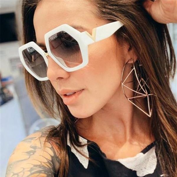 2020 polygon vintage luxury sunglasses women fashion glasses shades men sun glasses lentes de sol hombre/mujer, White;black
2020 polygon vintage luxury sunglasses women fashion glasses shades men sun glasses lentes de sol hombre/mujer, White;black
