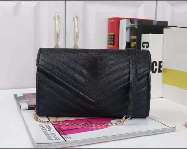 famous designer shoulder bag pu leather fashion gold chain bag cross body pure color female women handbag cross body
famous designer shoulder bag pu leather fashion gold chain bag cross body pure color female women handbag cross body