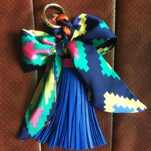 новый лук узел ключ цепочка кожаные кисточки ключ кольцо charm laveros porte clef для женщин ювелирные изделия acessory neh810 h sqcndf
новый лук узел ключ цепочка кожаные кисточки ключ кольцо charm laveros porte clef для женщин ювелирные изделия acessory neh810 h sqcndf