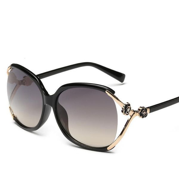 sunglasses retro vintage driving sun glasses brand designer fashion shades eyewear feminino metal flowers women, White;black
sunglasses retro vintage driving sun glasses brand designer fashion shades eyewear feminino metal flowers women, White;black