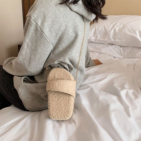 creative shoe shaped purse women zipper plush shoulder bags fashion lady chain female casual crossbody handbag totes
creative shoe shaped purse women zipper plush shoulder bags fashion lady chain female casual crossbody handbag totes