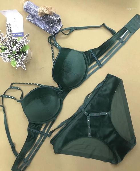 new ladies velvet bra set gather push up, stylish, comfortable, soft and sexy, underwear underwear set black, dark green,1, Red;black
new ladies velvet bra set gather push up, stylish, comfortable, soft and sexy, underwear underwear set black, dark green,1, Red;black