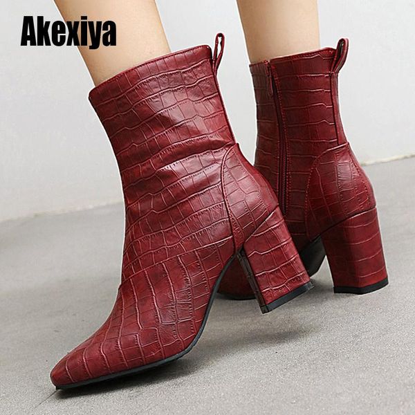 boots fashion women casual leather platform white shoes keep warm woman square toe rubber ankle zapatos mujer u887, Black
boots fashion women casual leather platform white shoes keep warm woman square toe rubber ankle zapatos mujer u887, Black